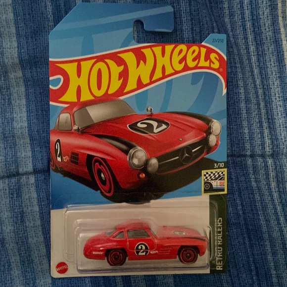 Mercedes-Benz 300 sl Hot Wheel - Picture 1 of 2